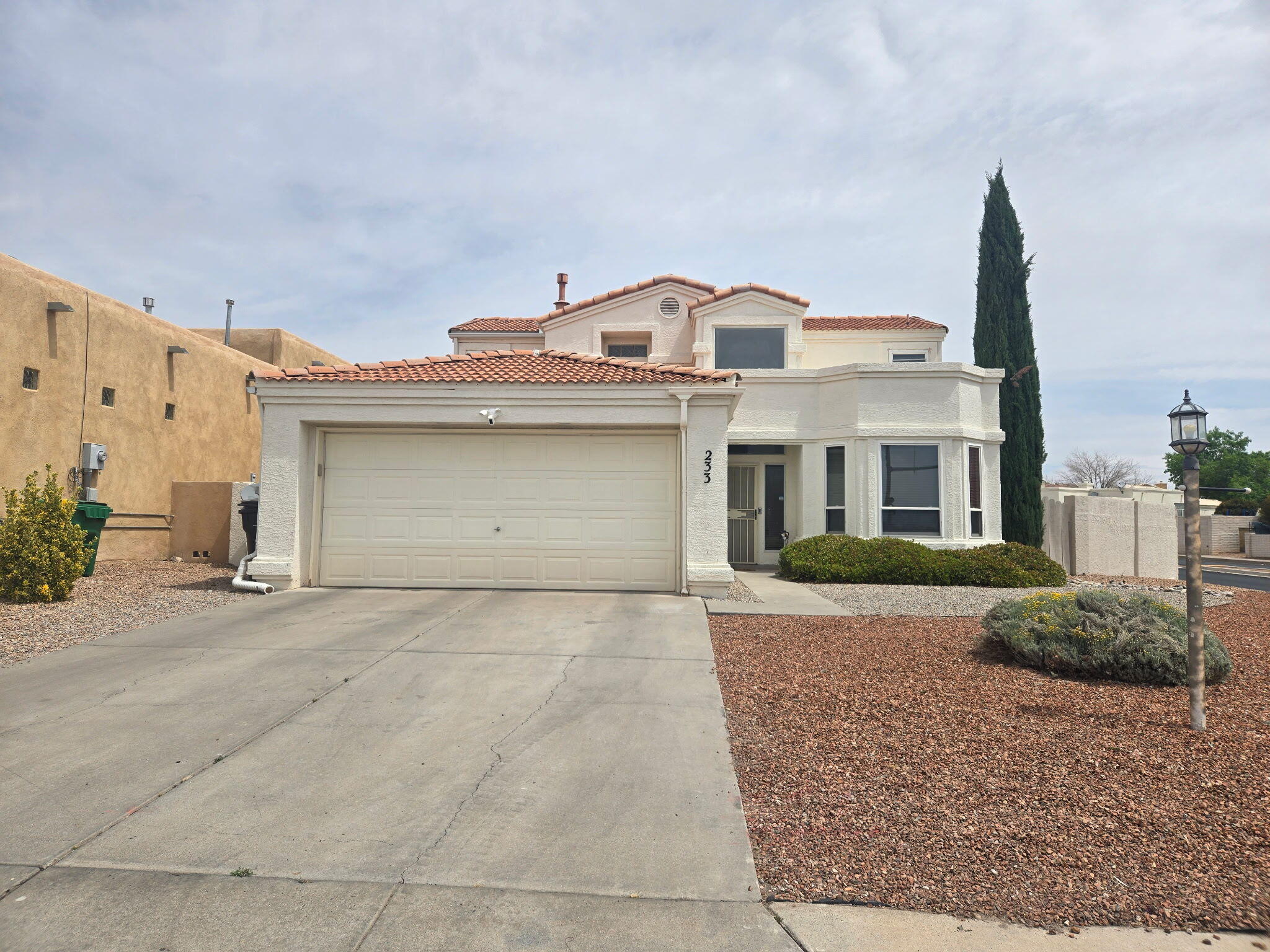 Photo 2 of Single family home for sale at 233 Nicklaus Dr Se, Rio Rancho, NM 87124 | MLS# 1104241 | Listing updated on 2026-09-17