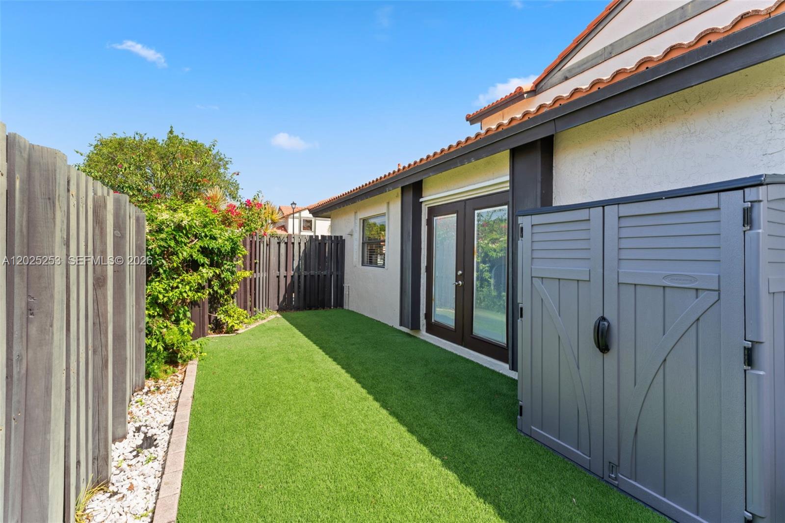 Property photo # 1