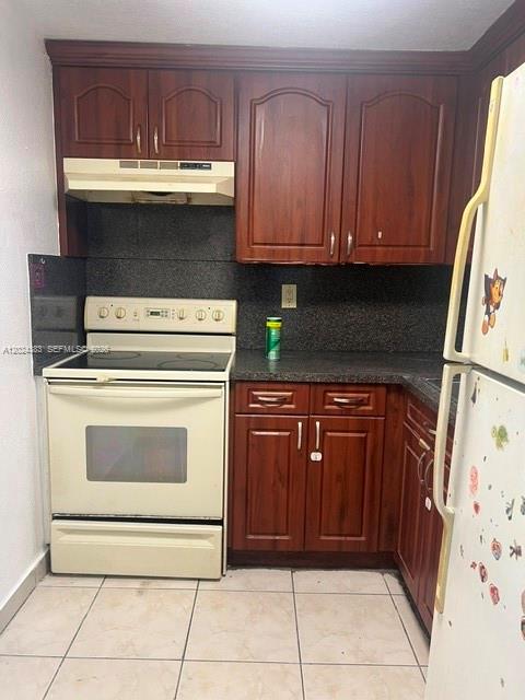 Las Estrellas Condo