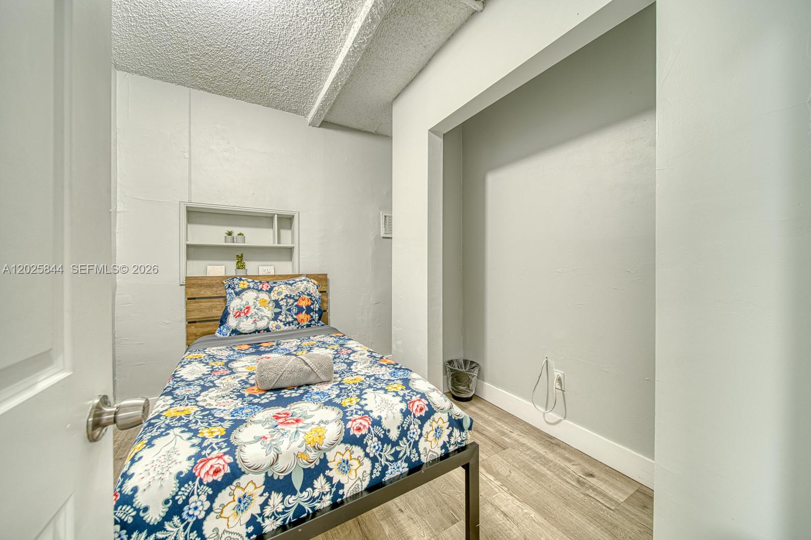 Property photo # 9