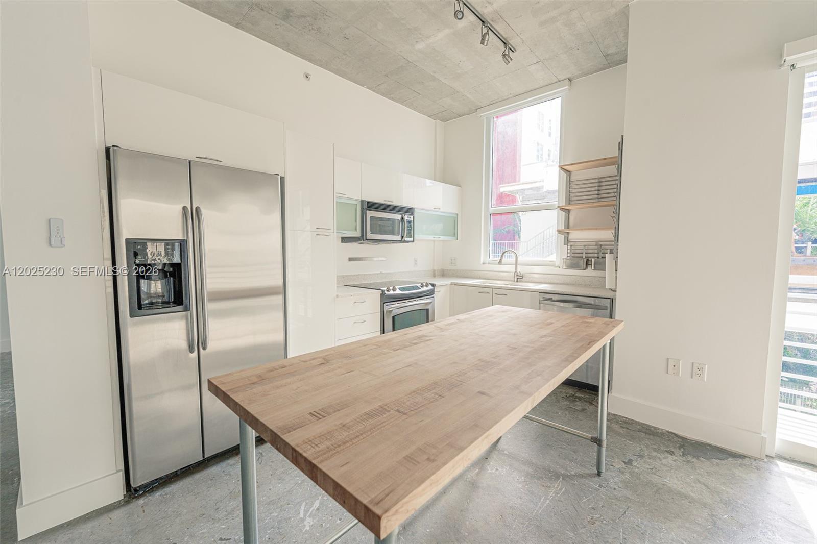 Property photo # 6