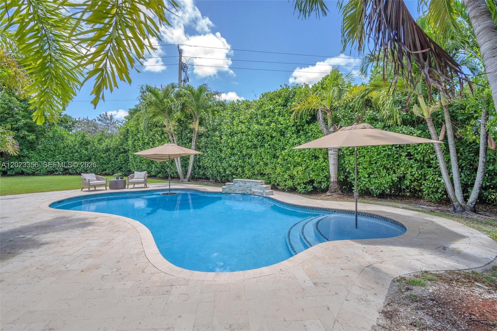 Grand Palms: The Grove
