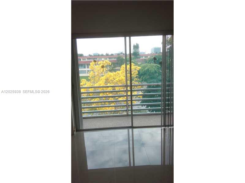 Biscayne Lake Gdn Bldg B