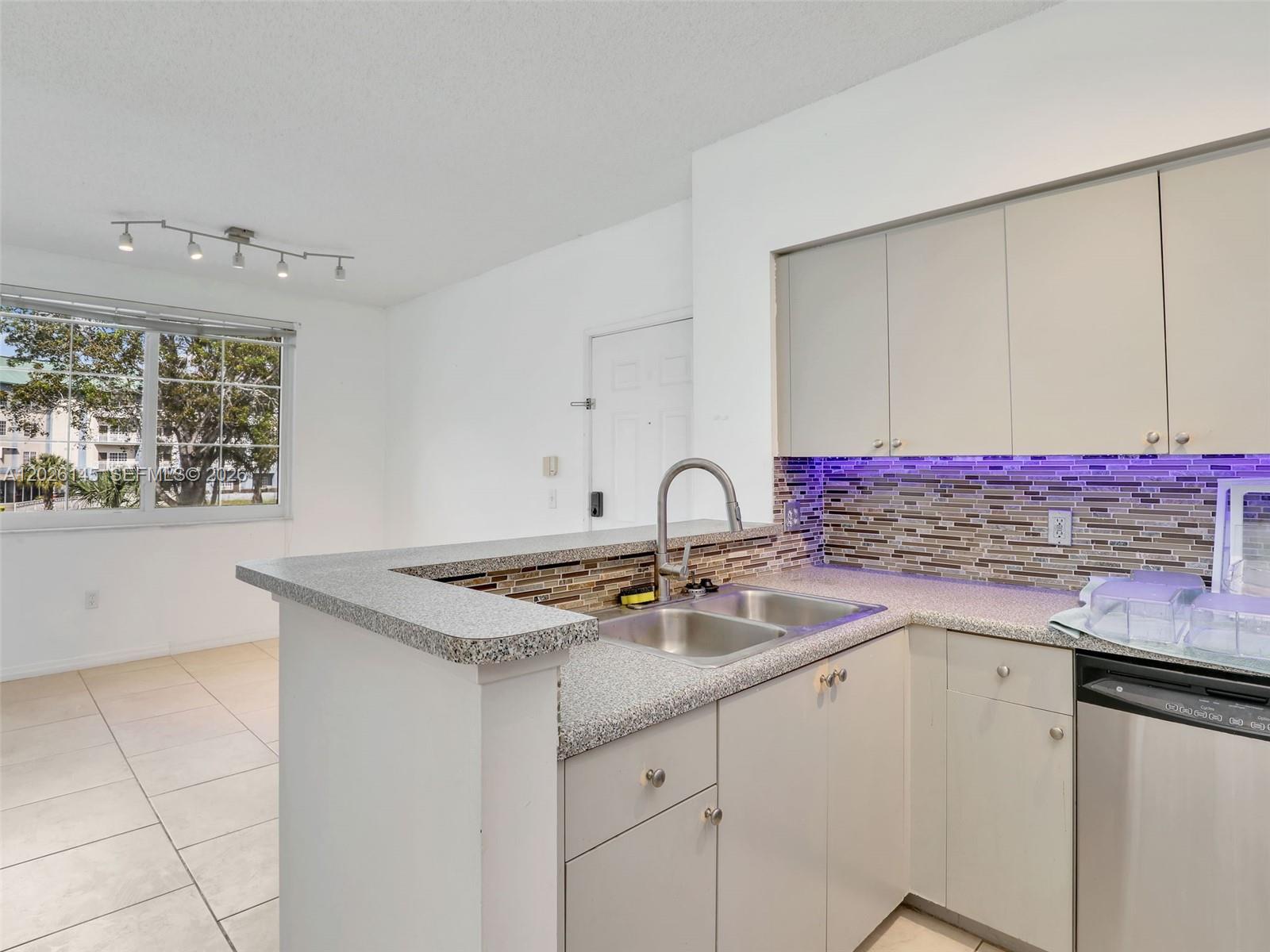 Property photo # 9
