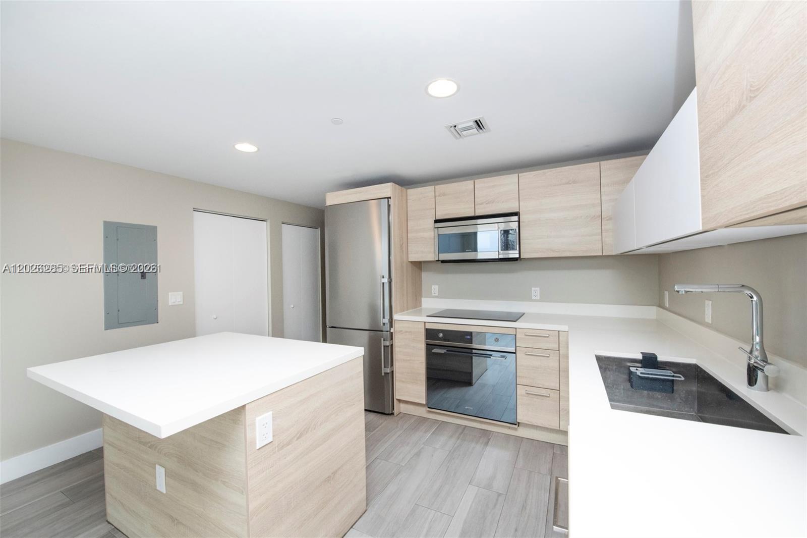 Property photo # 9