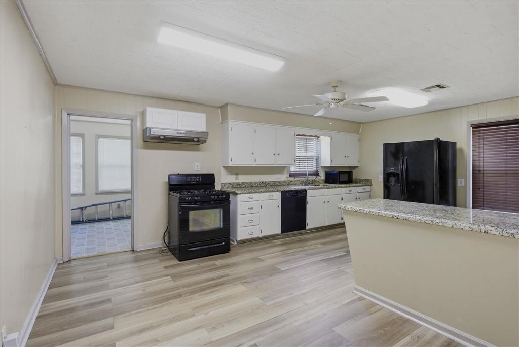 3904 Harvard Street — photo 3