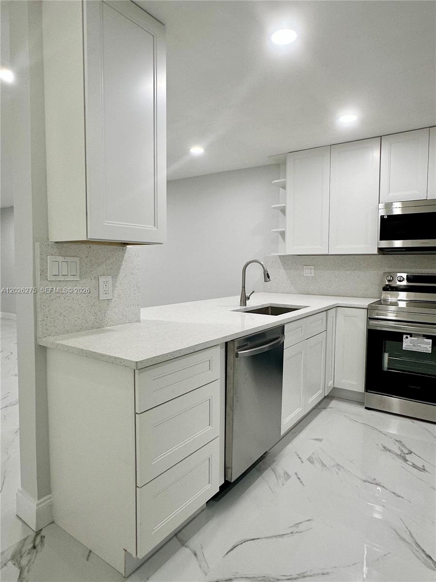 Property photo # 9