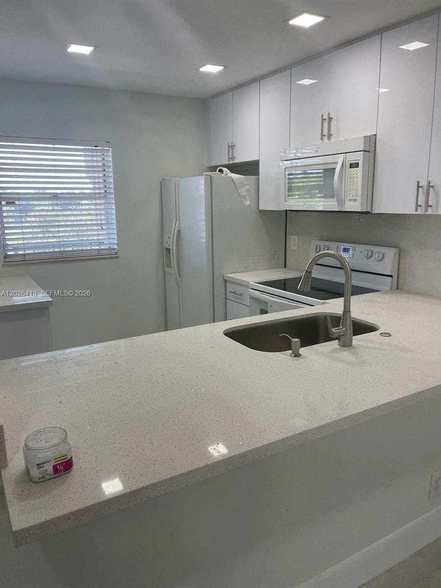Property photo # 9