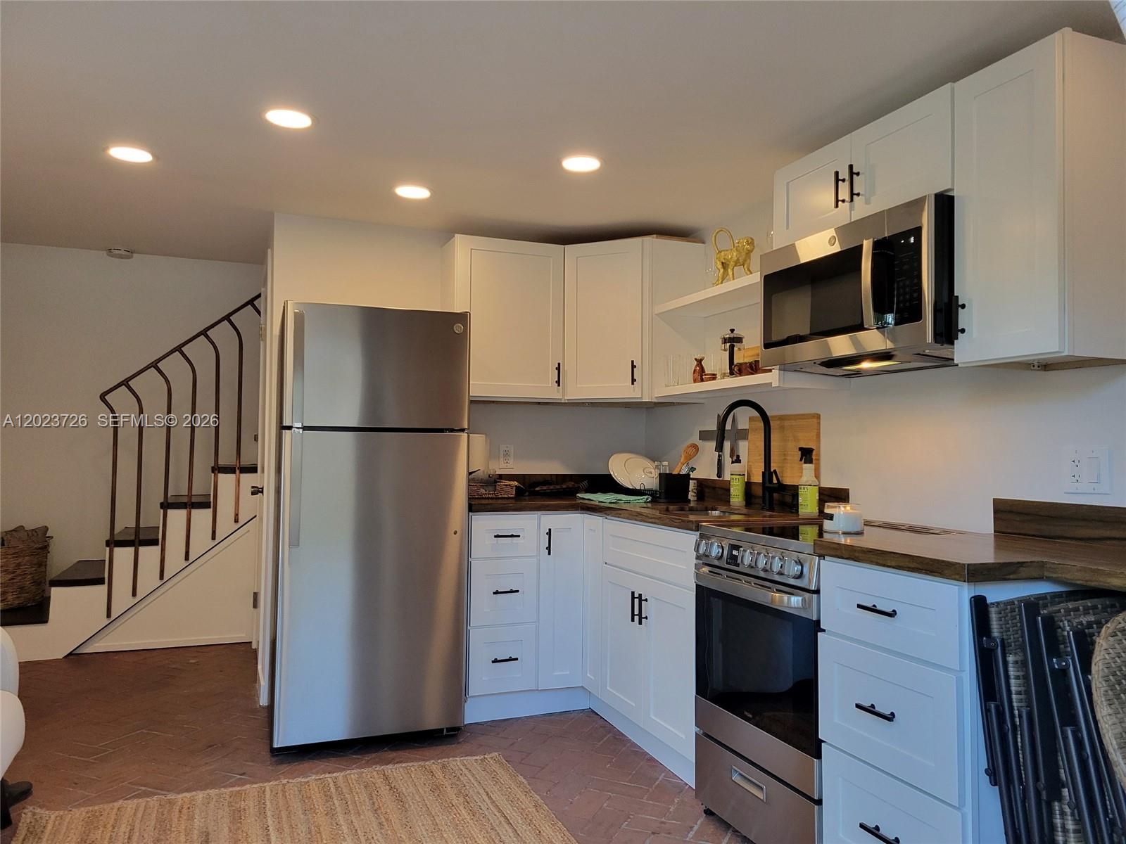 Property photo # 2