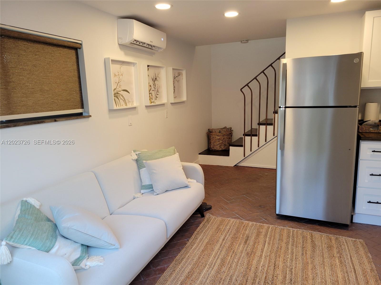 Property photo # 4