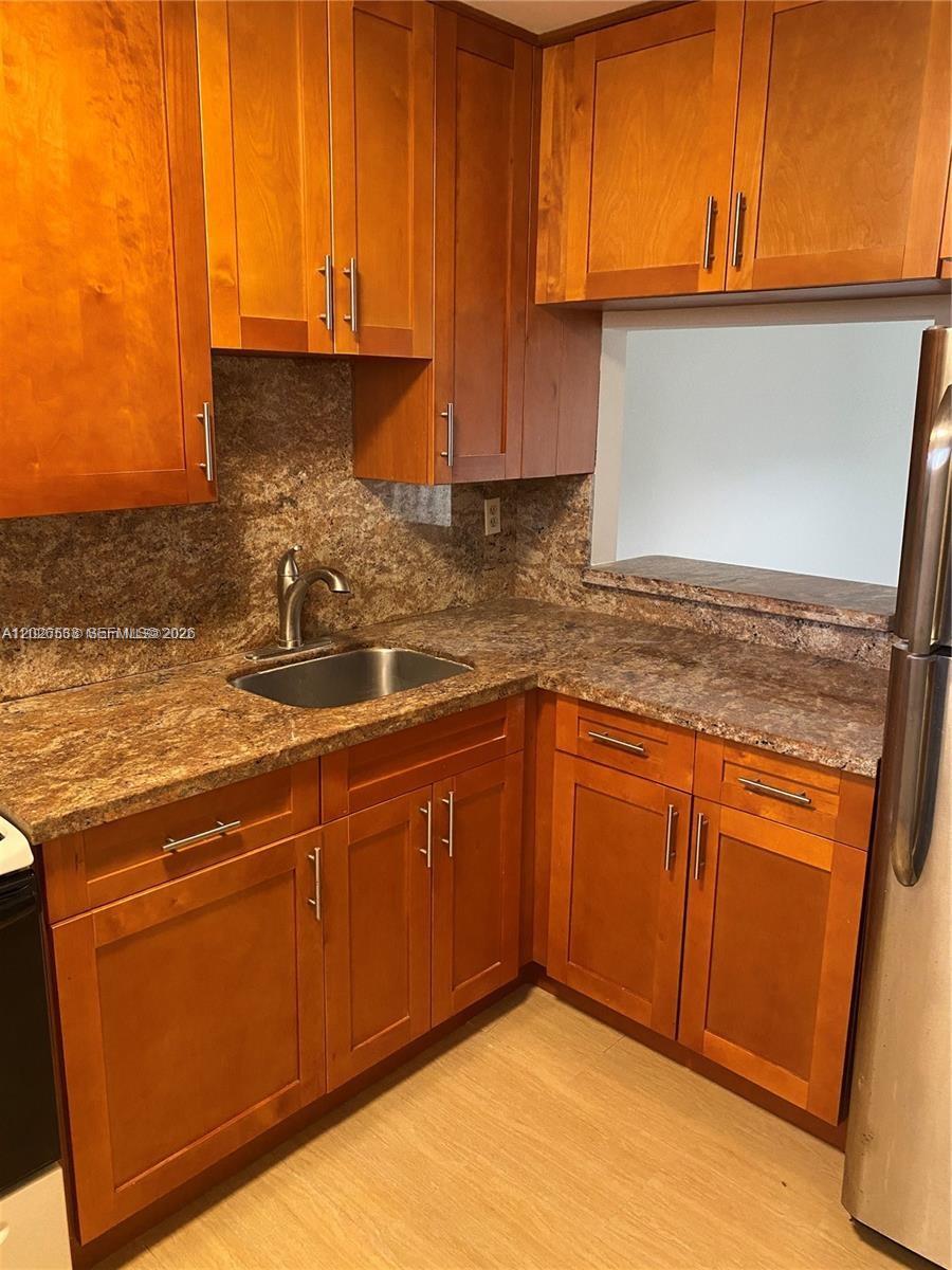 Property photo # 9
