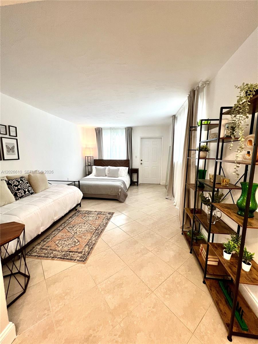 919 Michigan Condo
