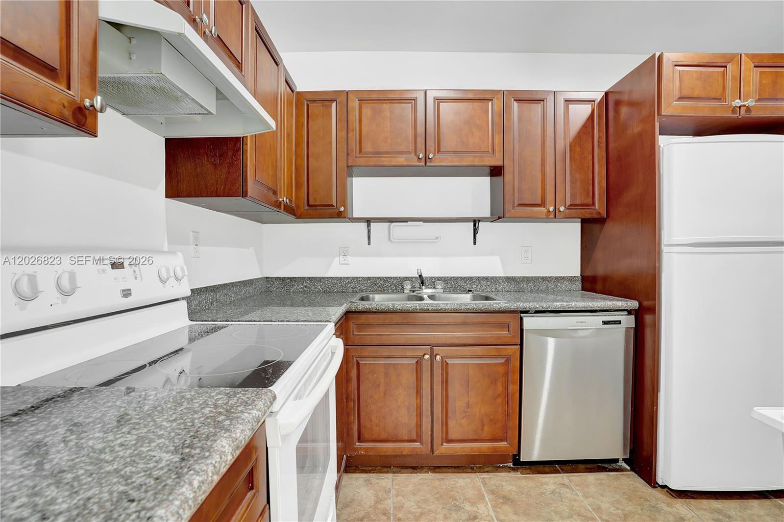 Property photo # 4