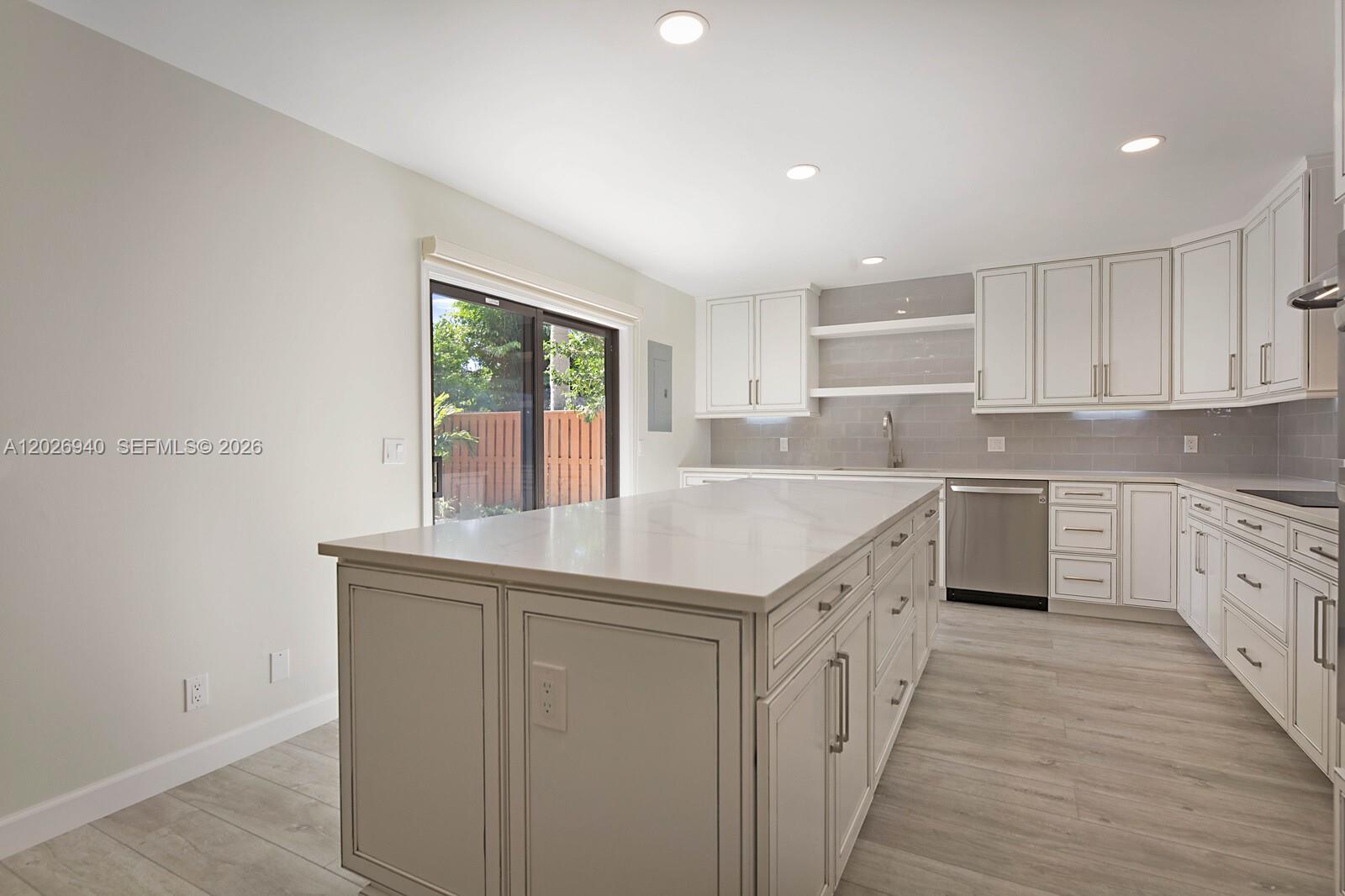 Property photo # 8