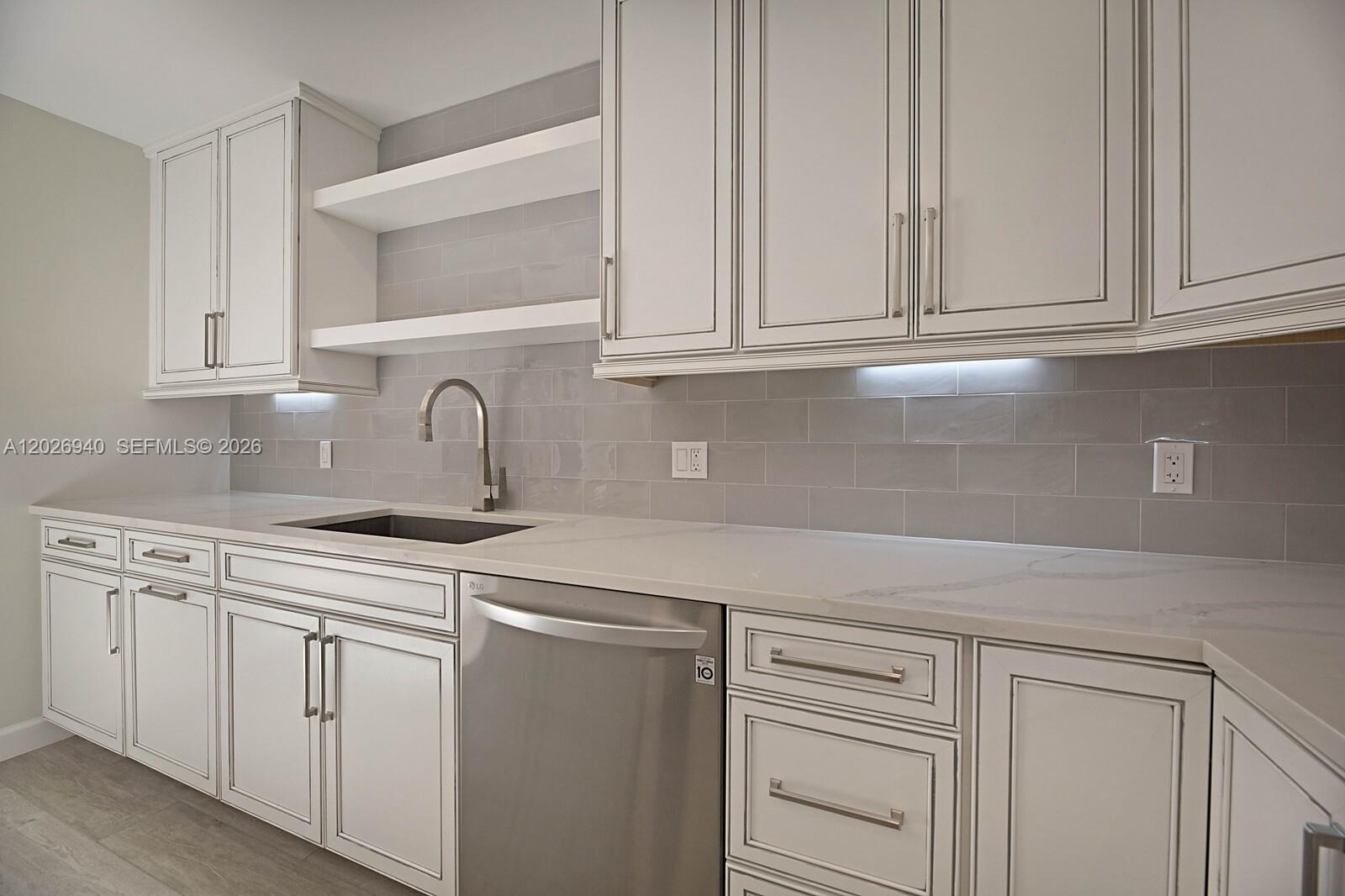 Property photo # 9