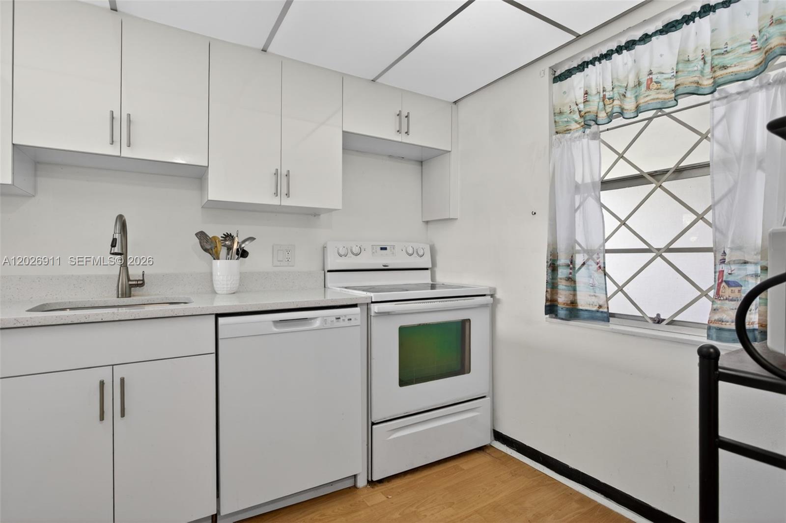 Property photo # 4