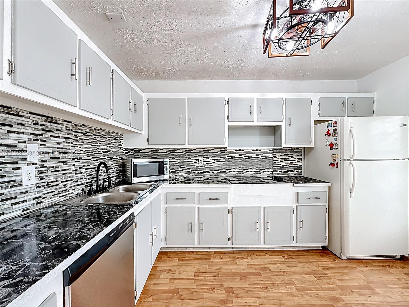 Property photo # 0