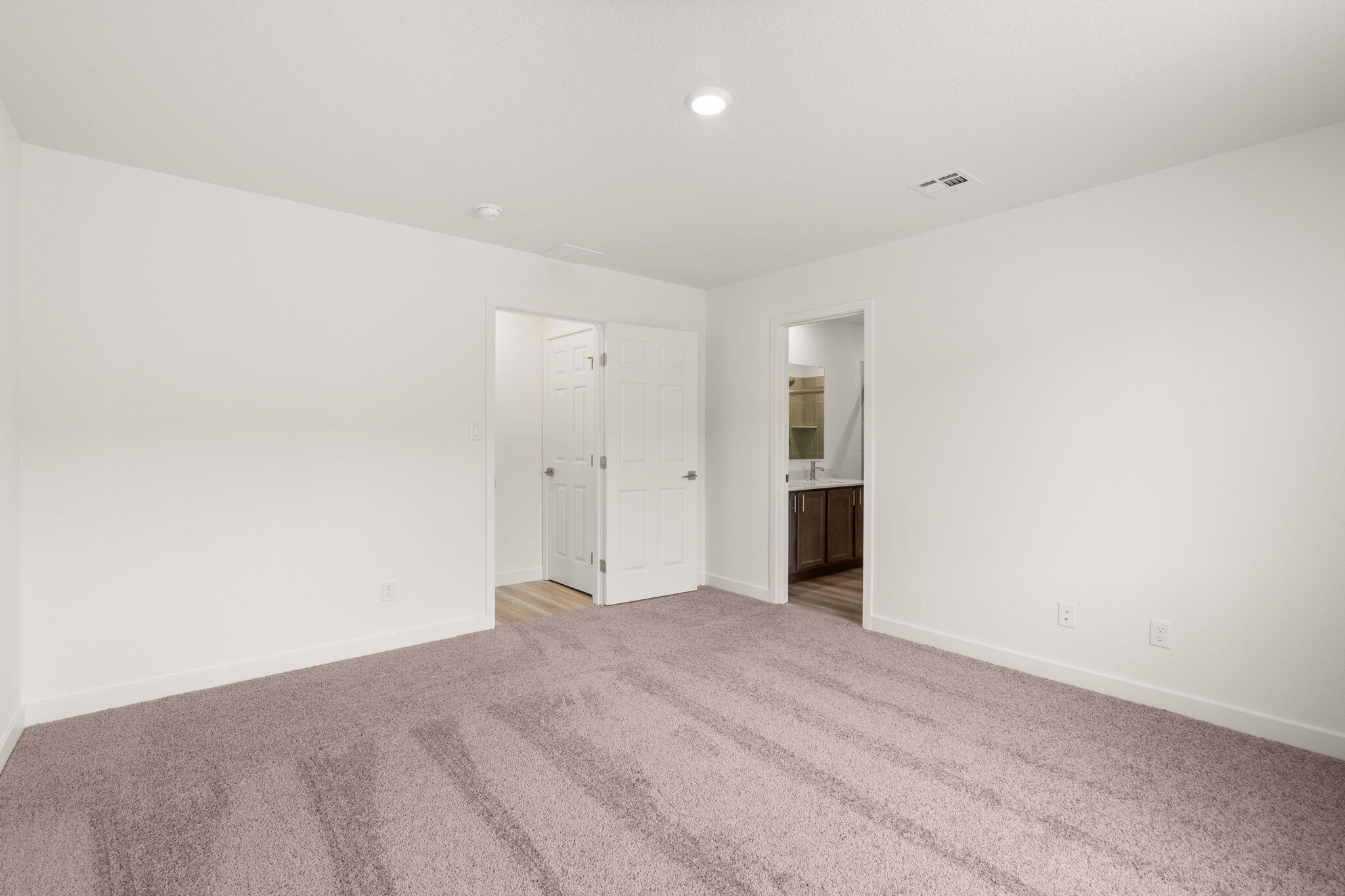 Photo 12 — 1520 Rawhide Loop NE