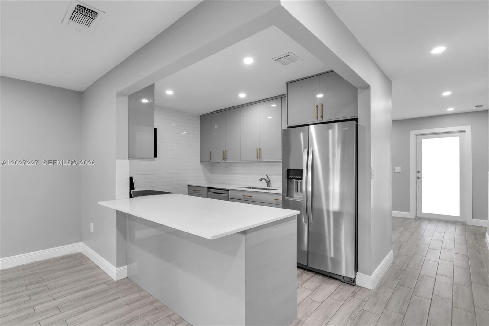 Property photo # 6