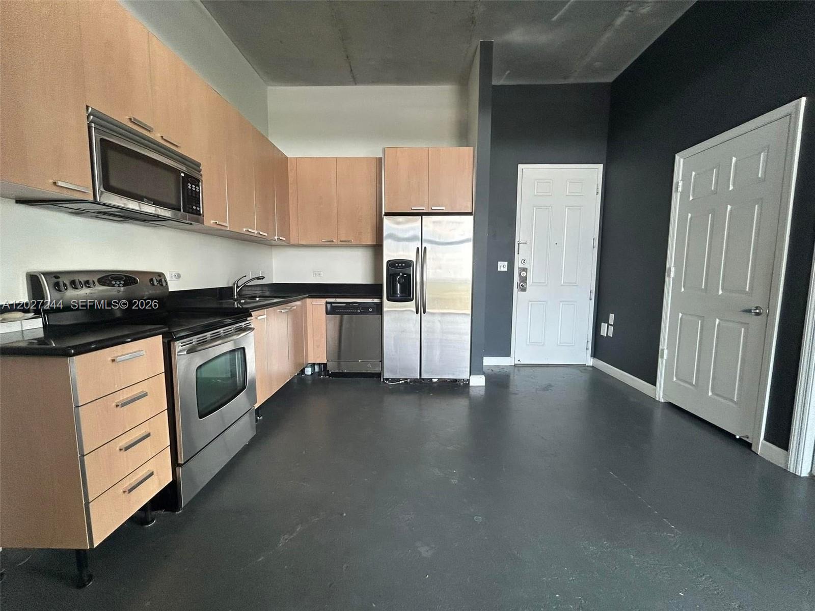 Lofts At Hollywood Statio