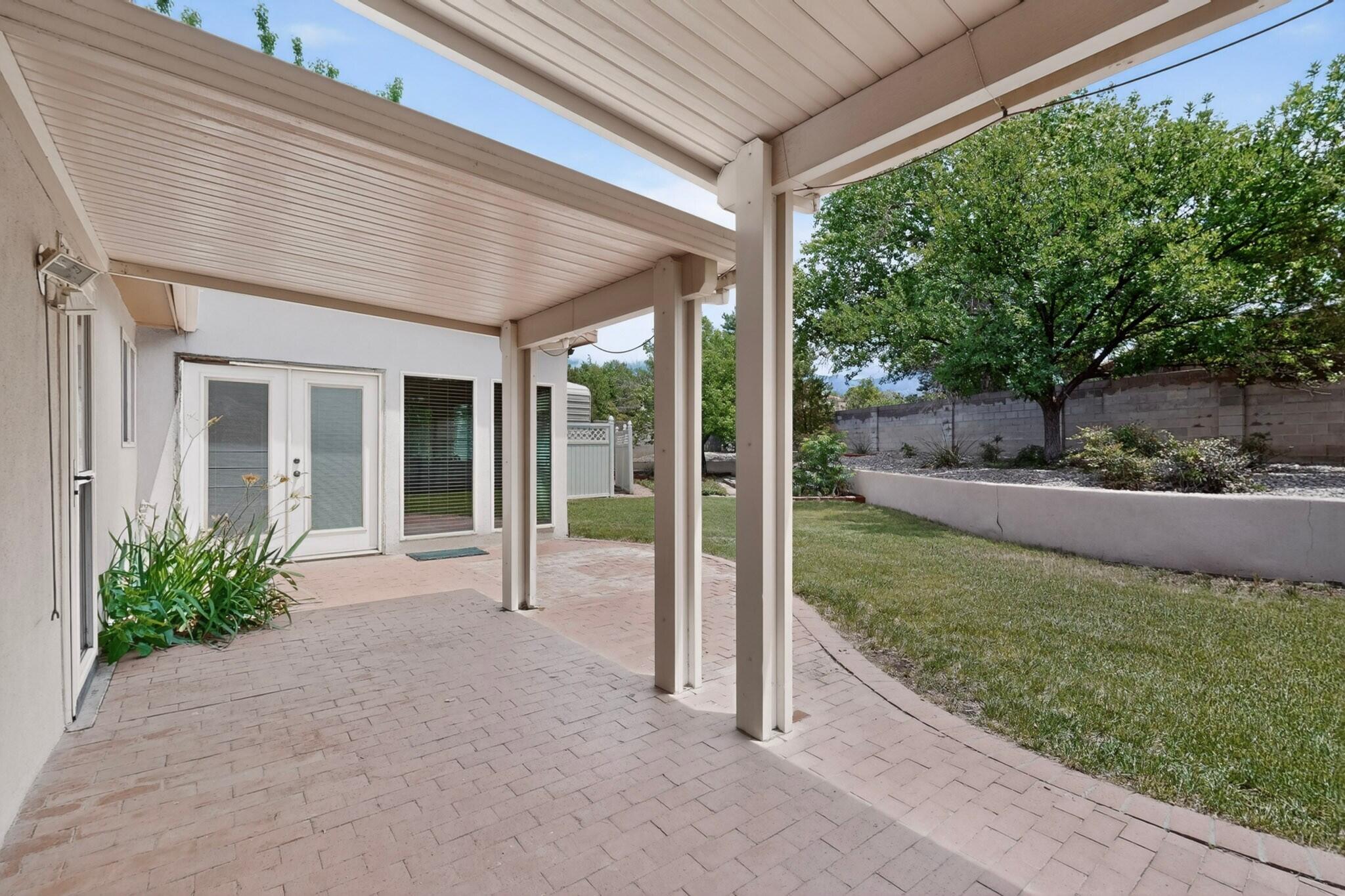 Photo 7 — 5612 Chelwood Park Boulevard NE