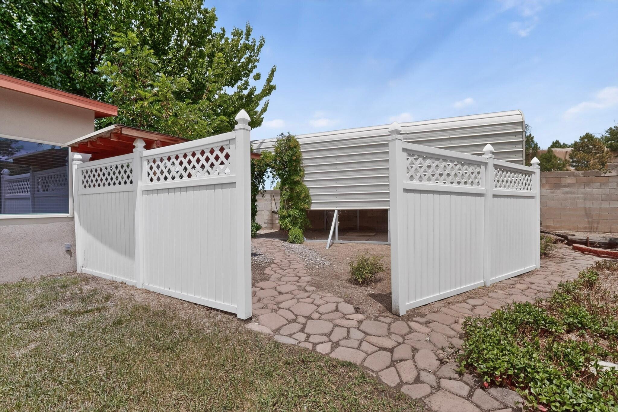 Photo 10 — 5612 Chelwood Park Boulevard NE
