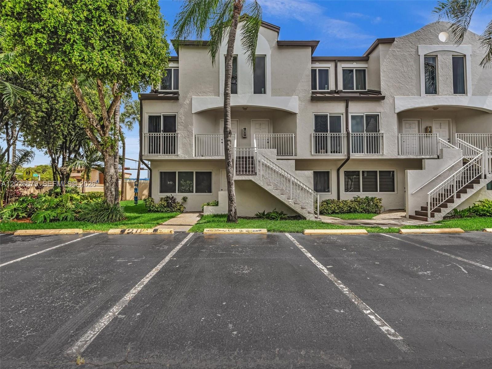 Coral Pointe Townhomes Co