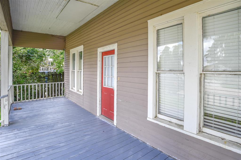 207 Crowley Street — photo 2