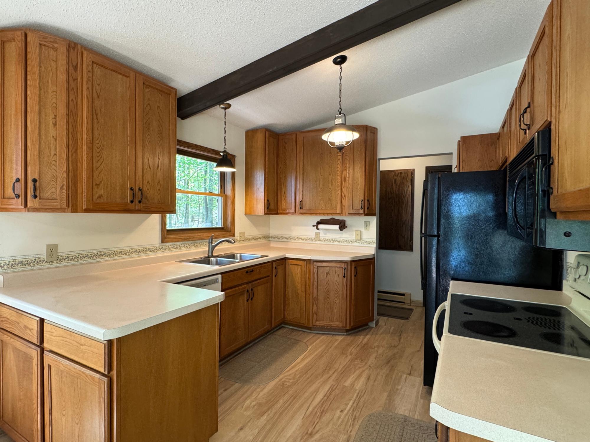 Booth Lake Property 8739 Bakely Cr W Photo 4