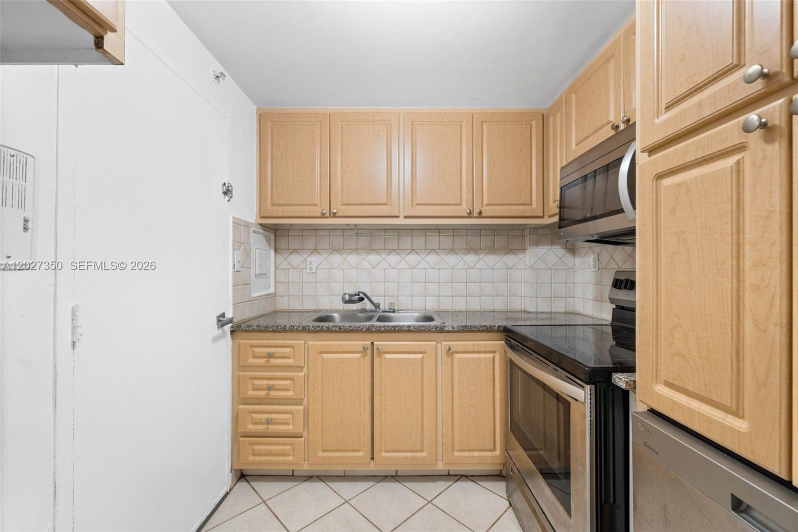 Property photo # 6