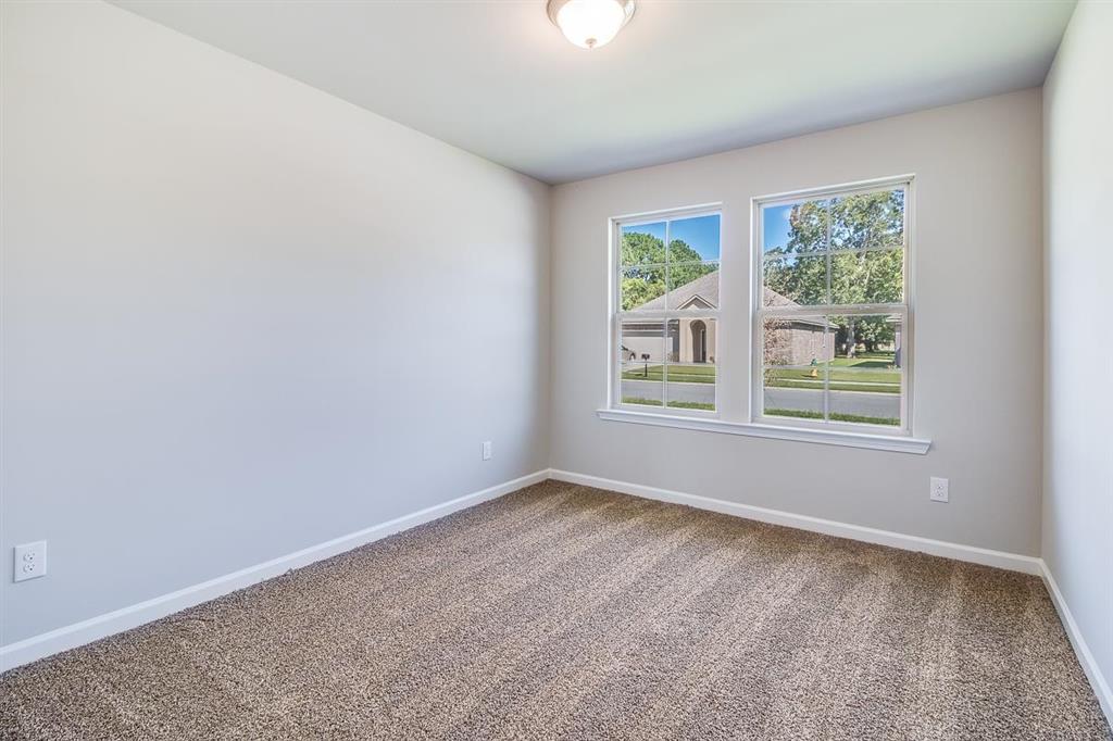 3120 Sapphire Drive — photo 2
