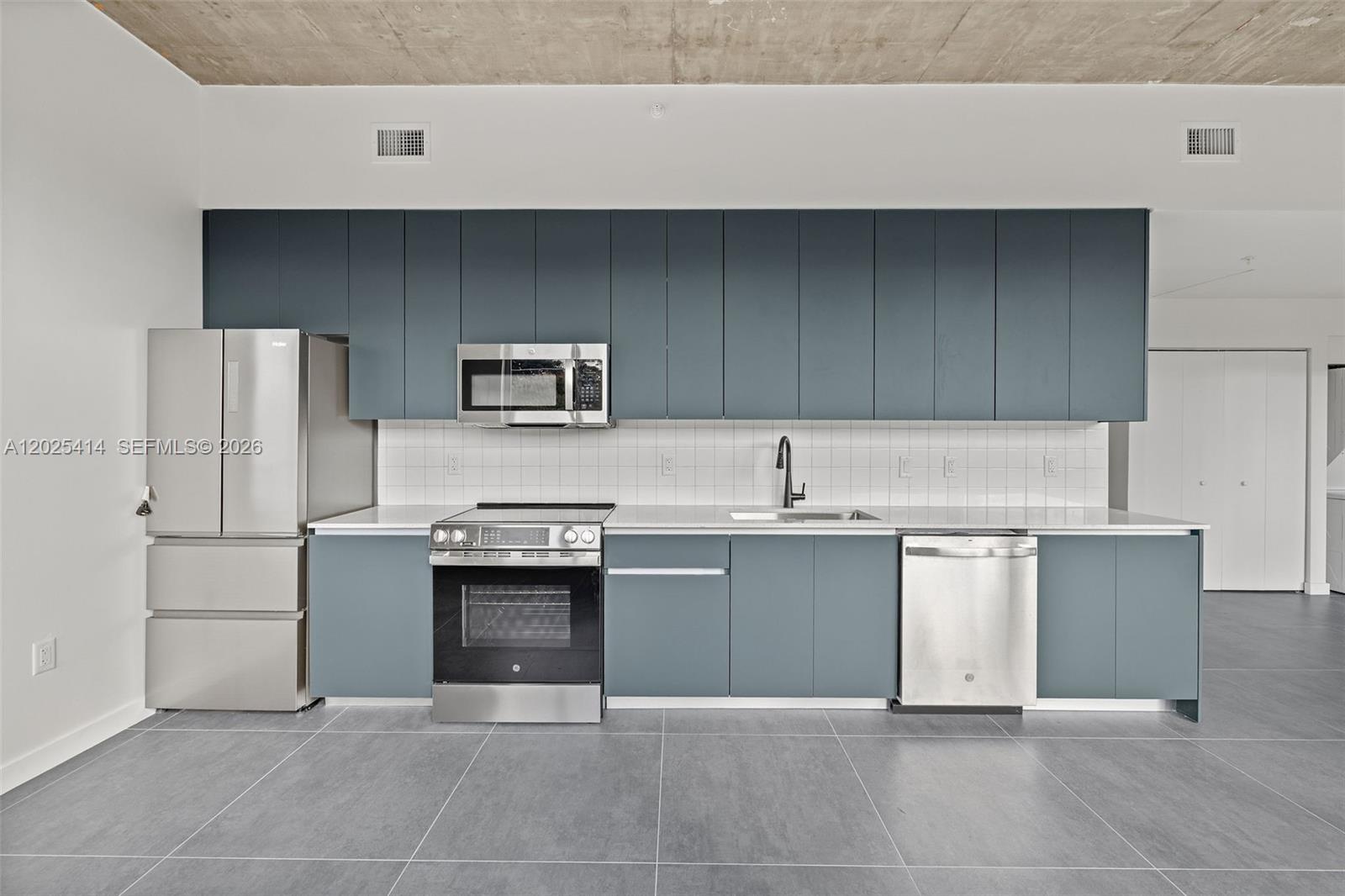Property photo # 6