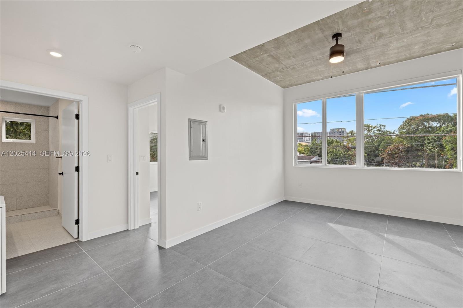 Property photo # 4