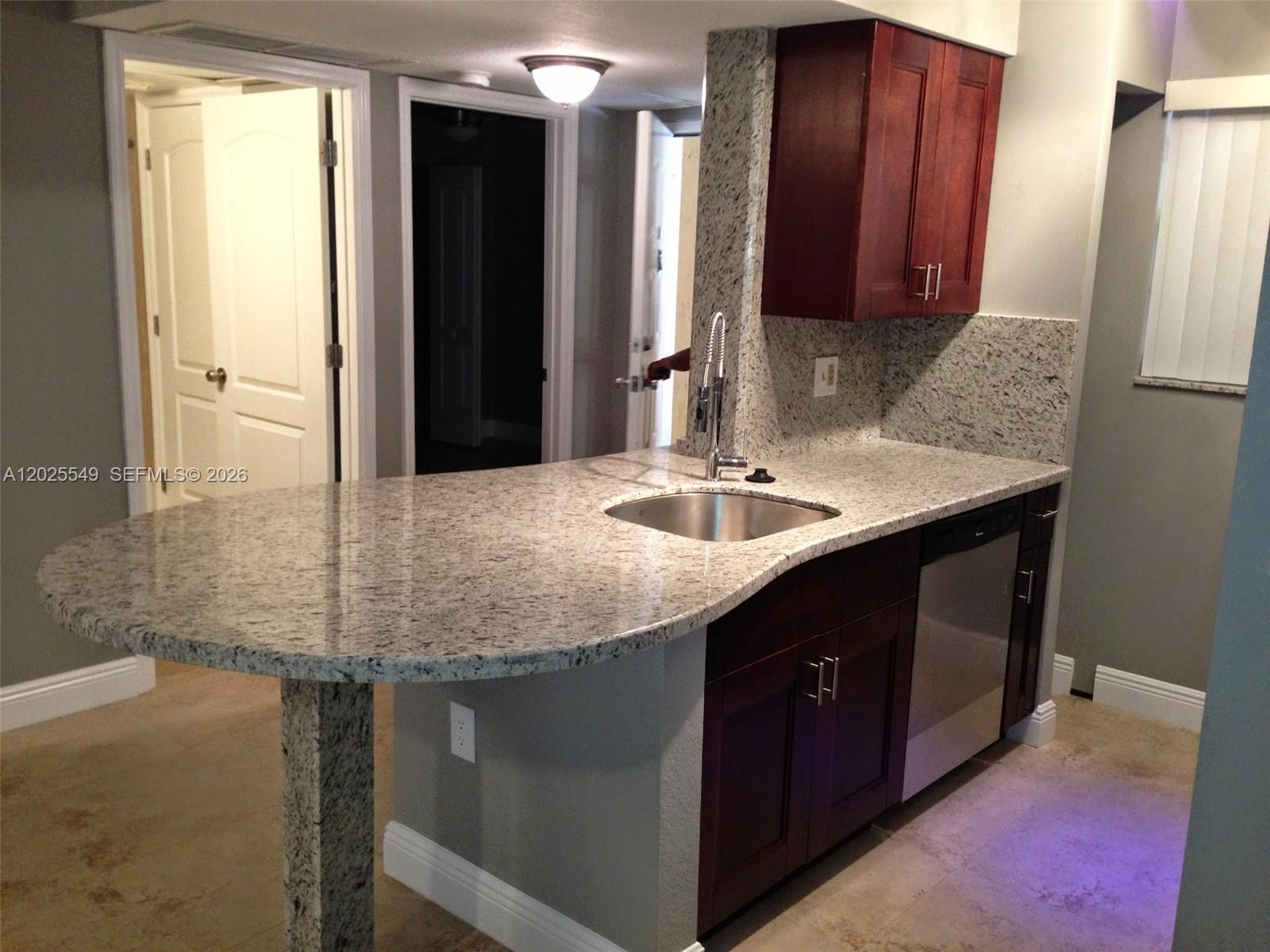 Lakeview Club Condo