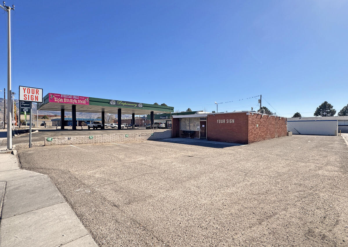 Photo 13 — 8914 Menaul Boulevard NE