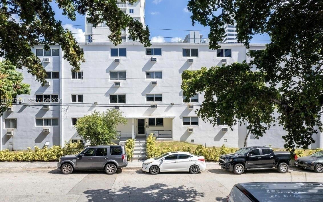 Property photo # 0