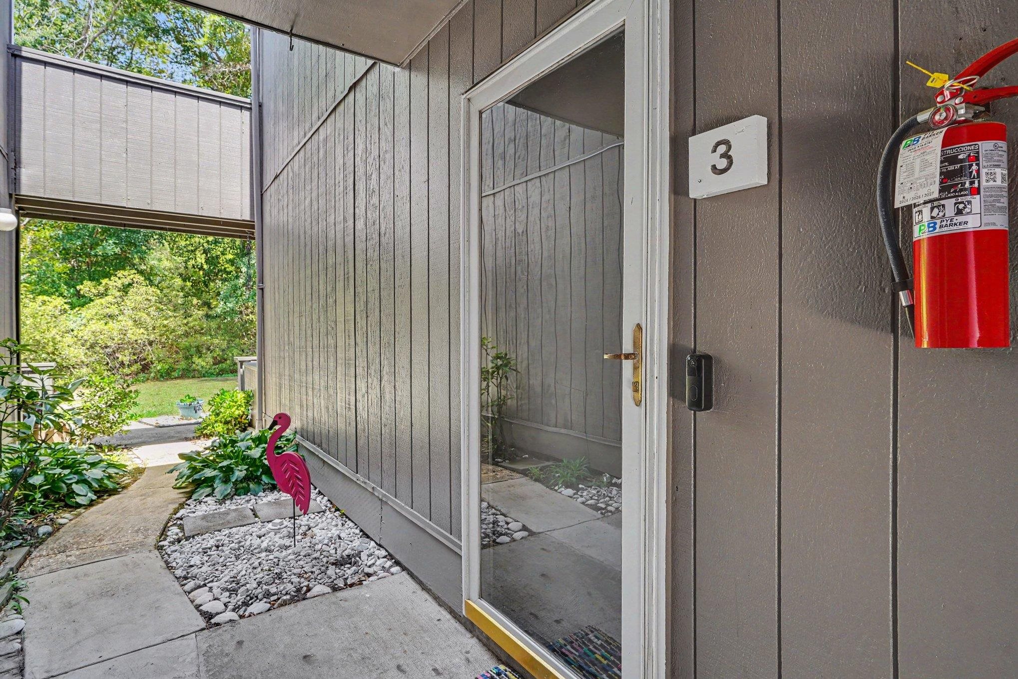 2613850 | Photo 2