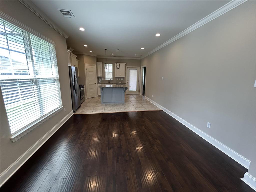 309 Paisley Parkway — photo 4