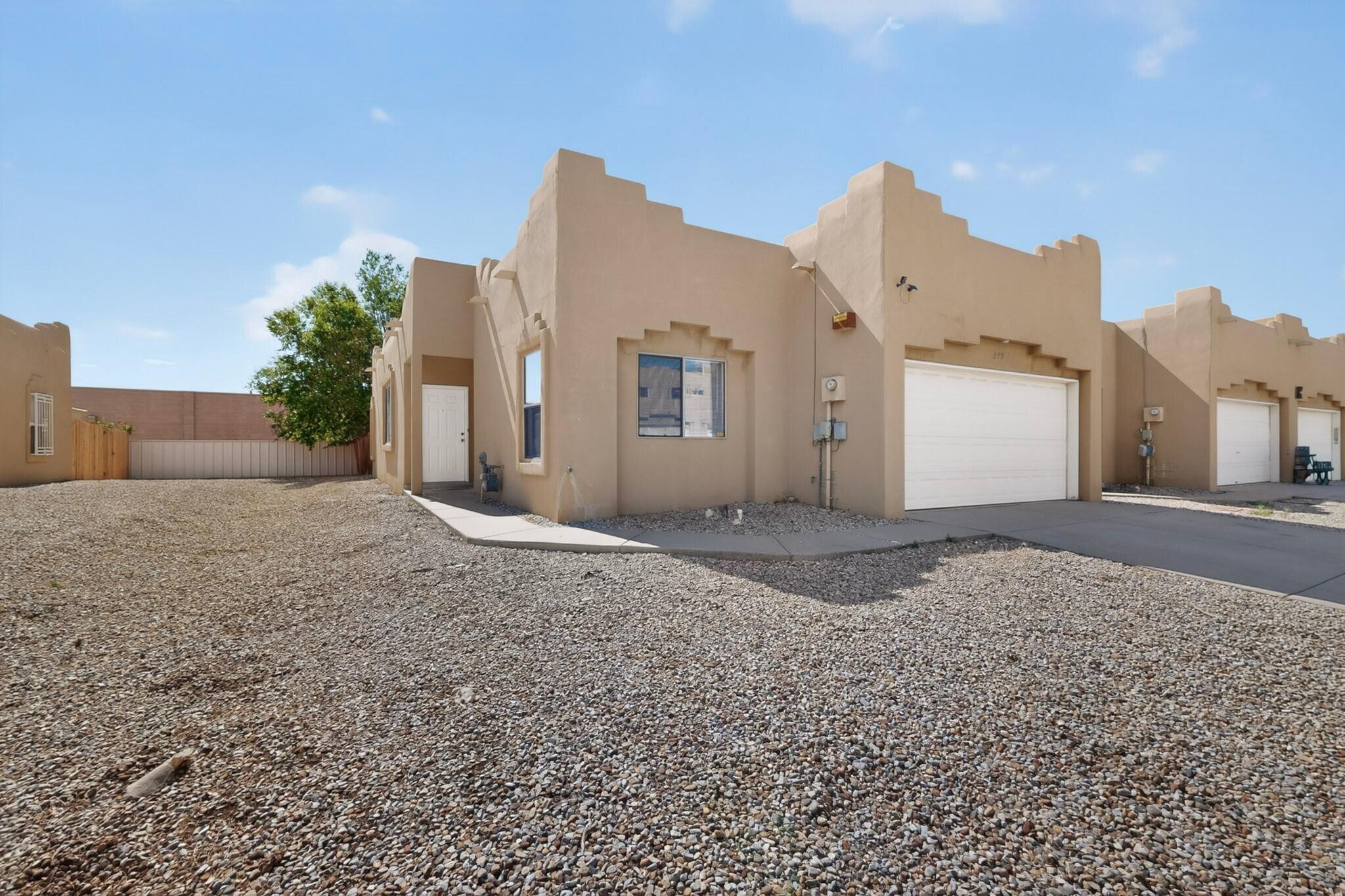 Photo 3 of Sale Pending at 235 Glenridge Park Ln Ne, Albuquerque, NM 87123 | MLS# 1104432 | Listing updated on 2026-09-17
