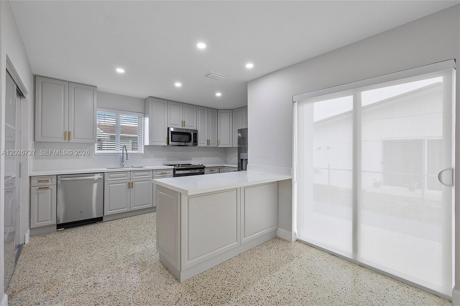 Property photo # 7