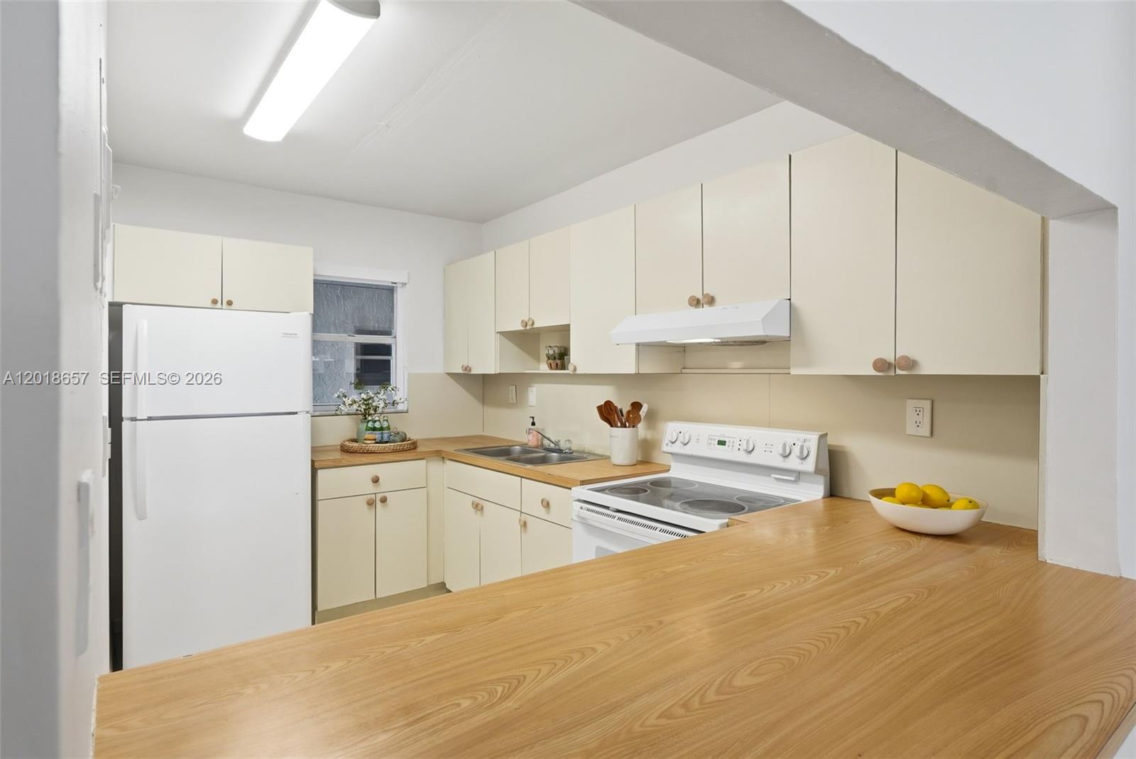 Property photo # 0
