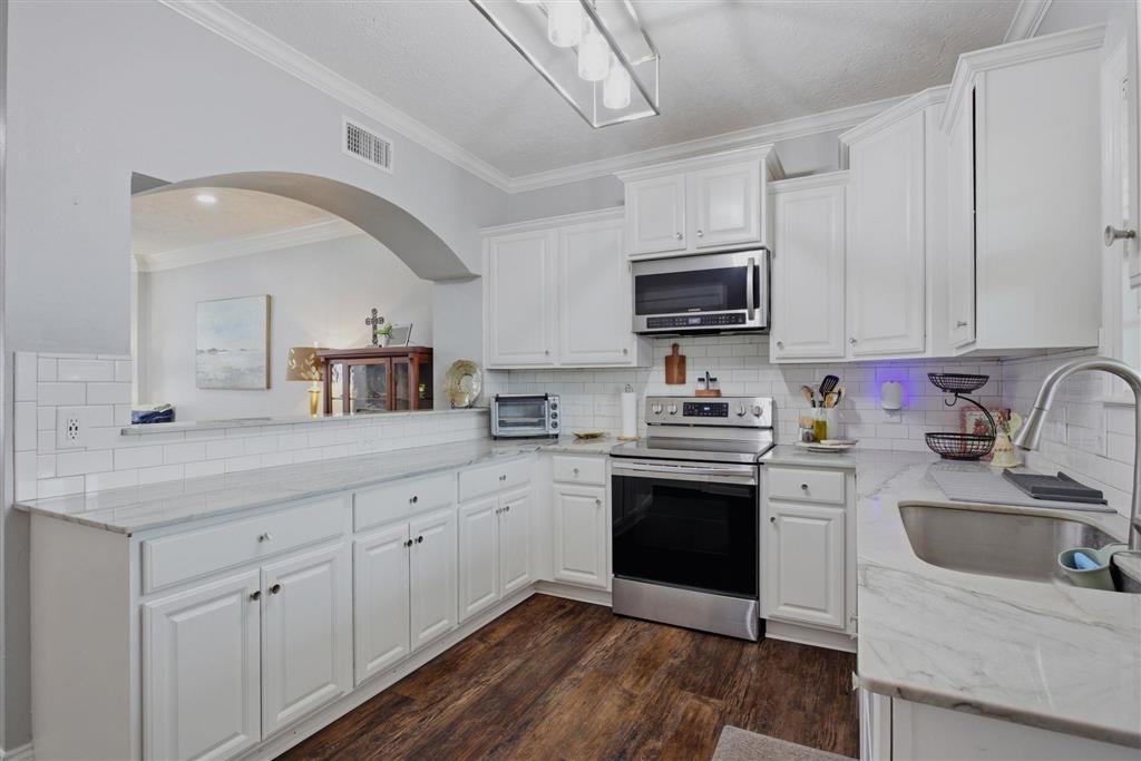 4400 Brown Street V — photo 5