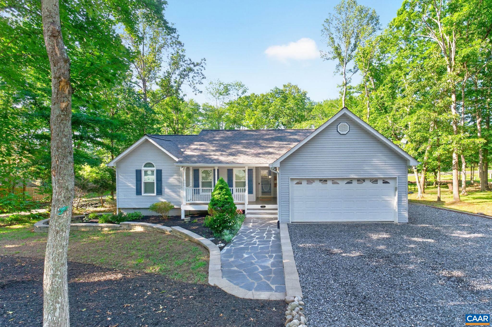 137 JEFFERSON DR, Palmyra, VA 22963