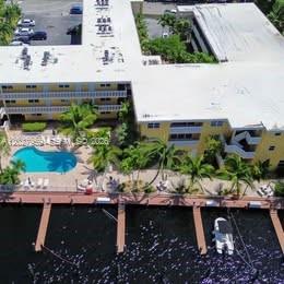 Middle River Villas Condo
