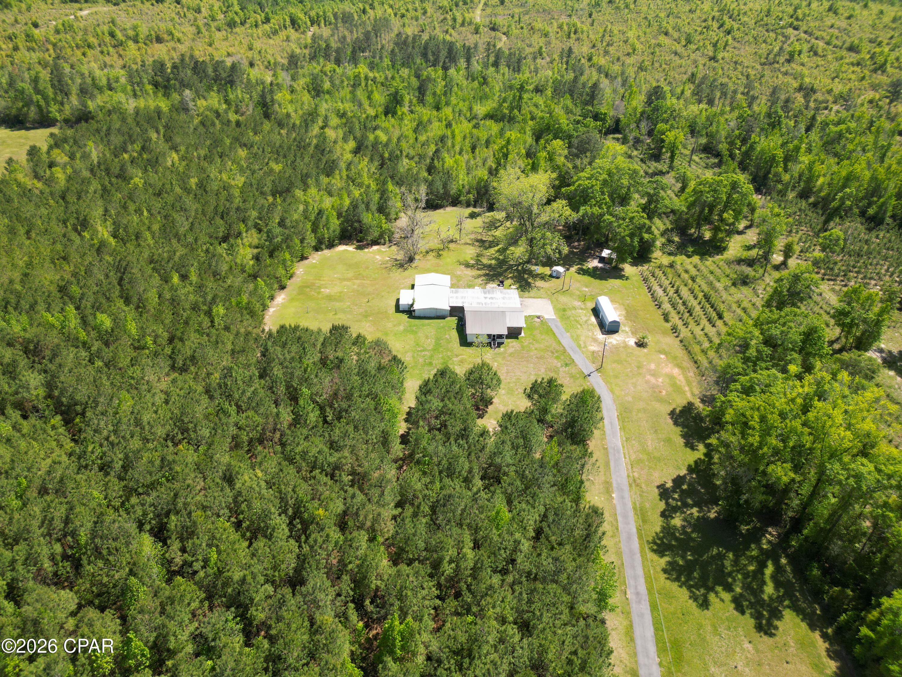 2527 Frost Lane, Chipley, FL 32428