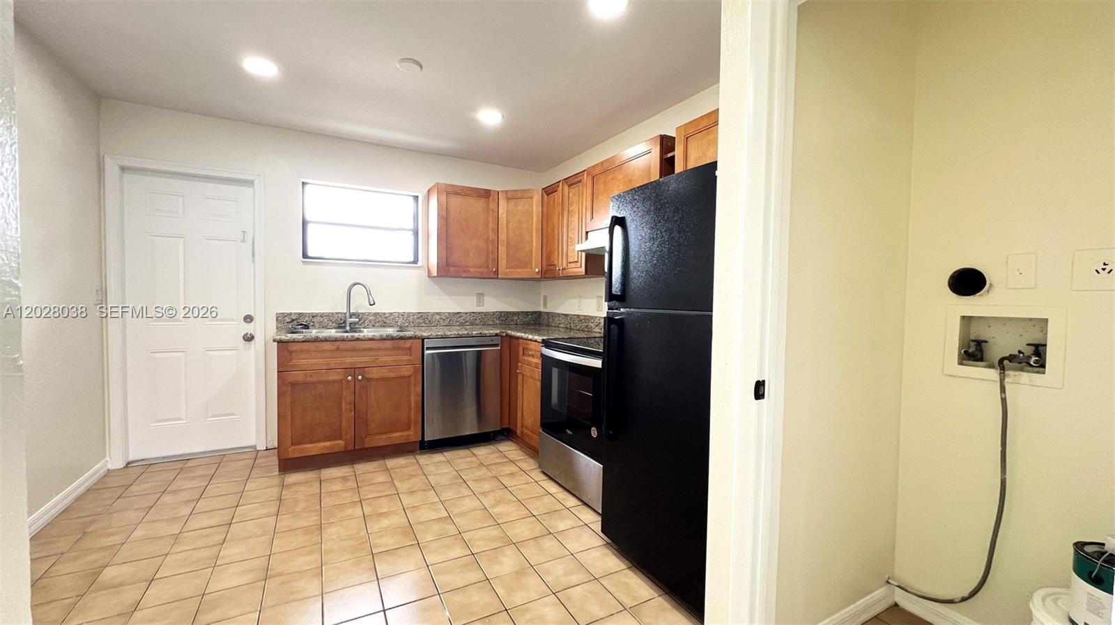 Property photo # 4