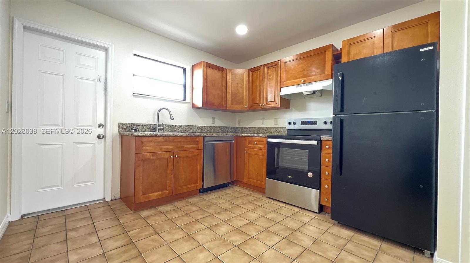 Property photo # 6