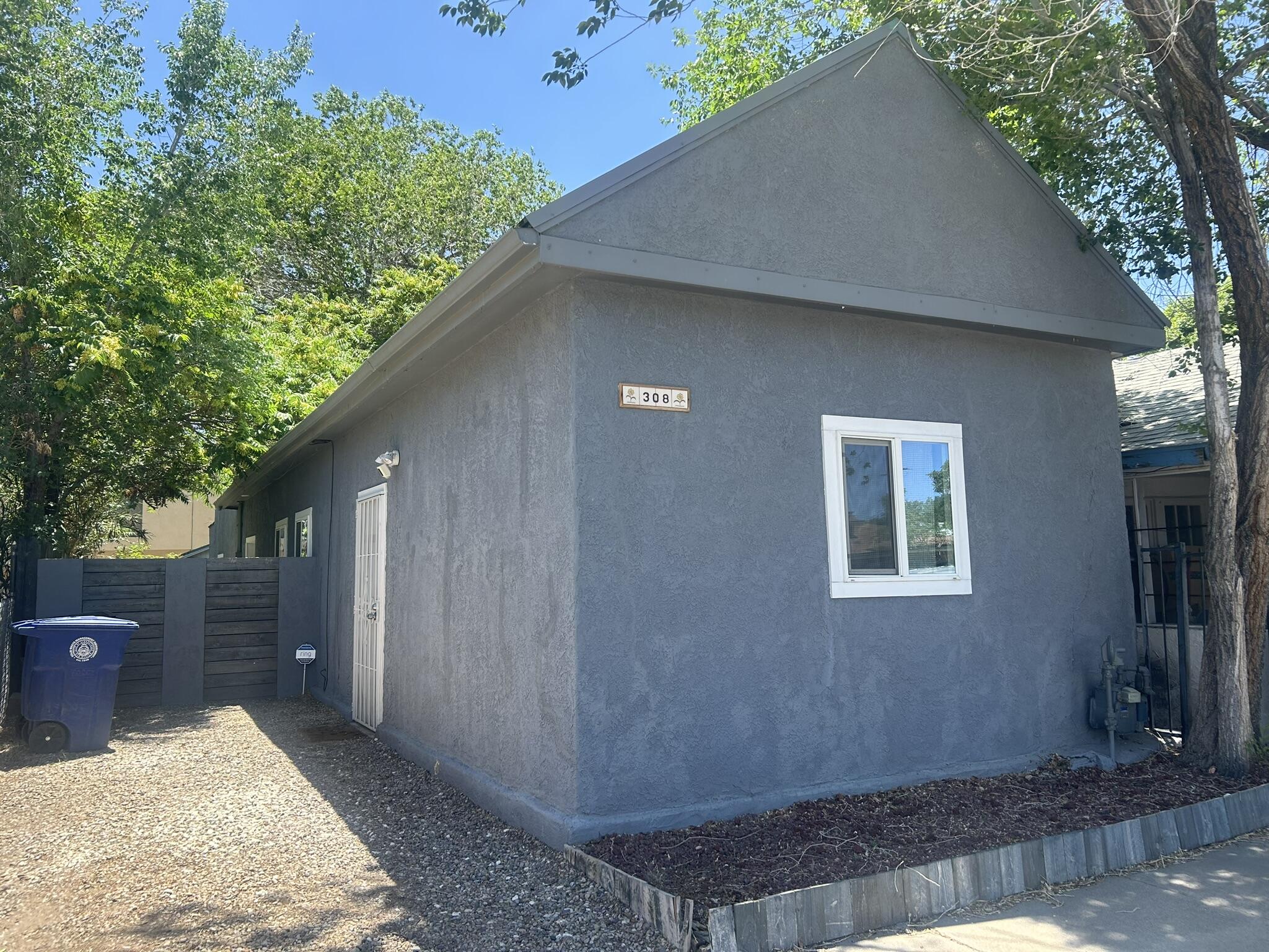 Homes for sale in Albuquerque, NM | 308 Cromwell Ave Sw, Albuquerque, NM 87102 | MLS# 1104516