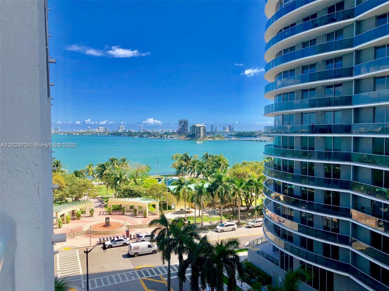 1800 Club Condo