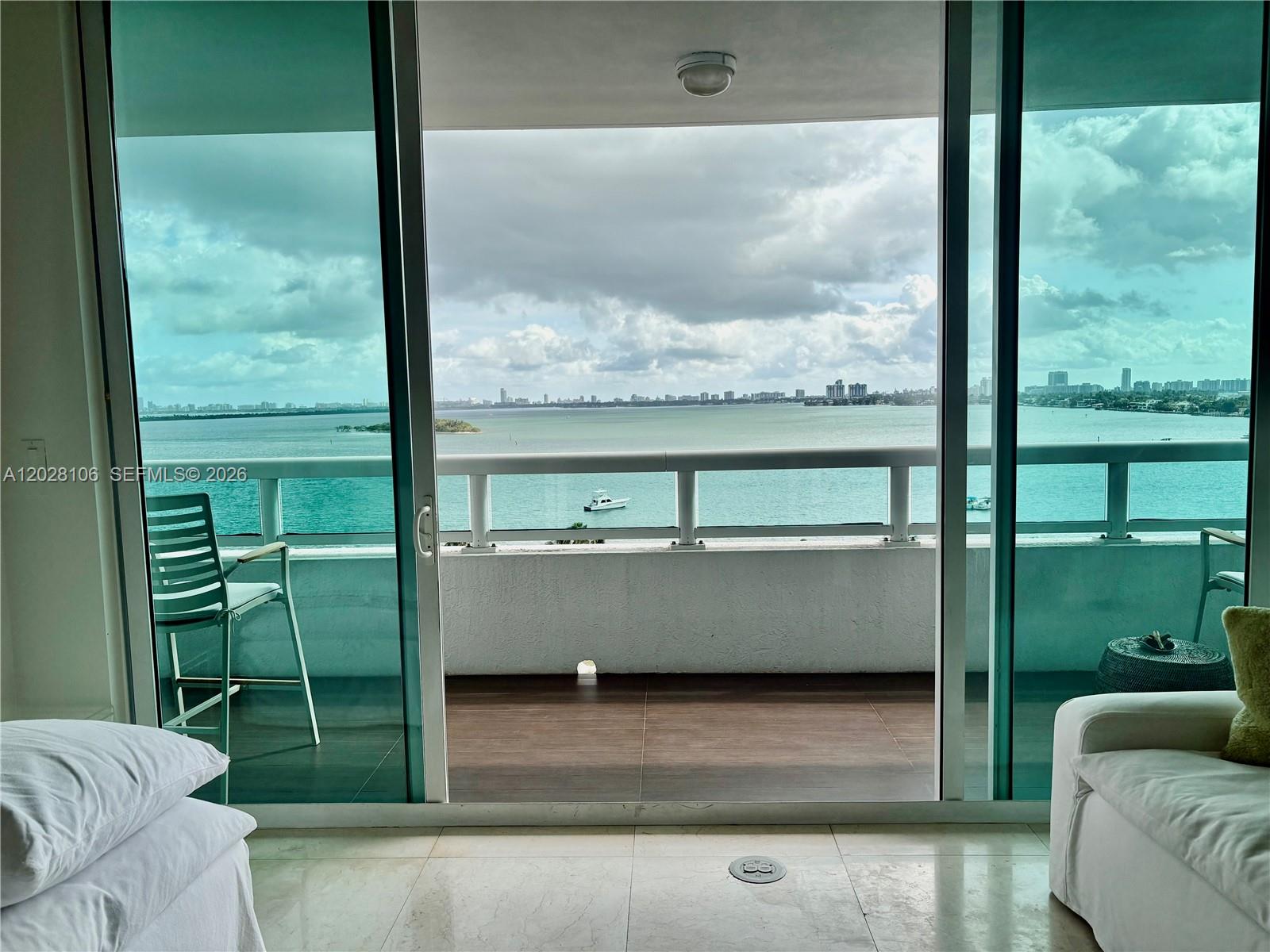 1800 Club Condo